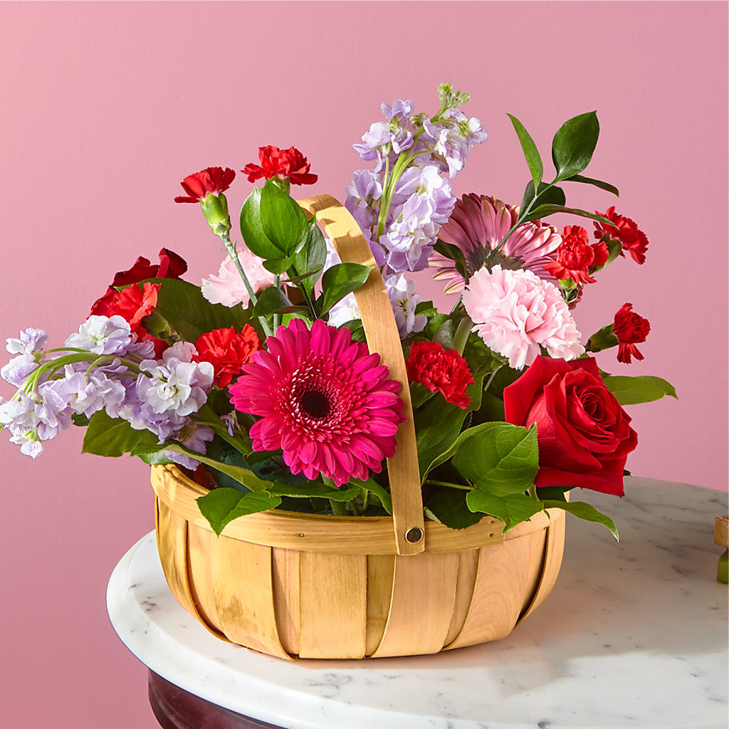 Pink Picnic Basket – Lolas Blooms, Somerset NJ