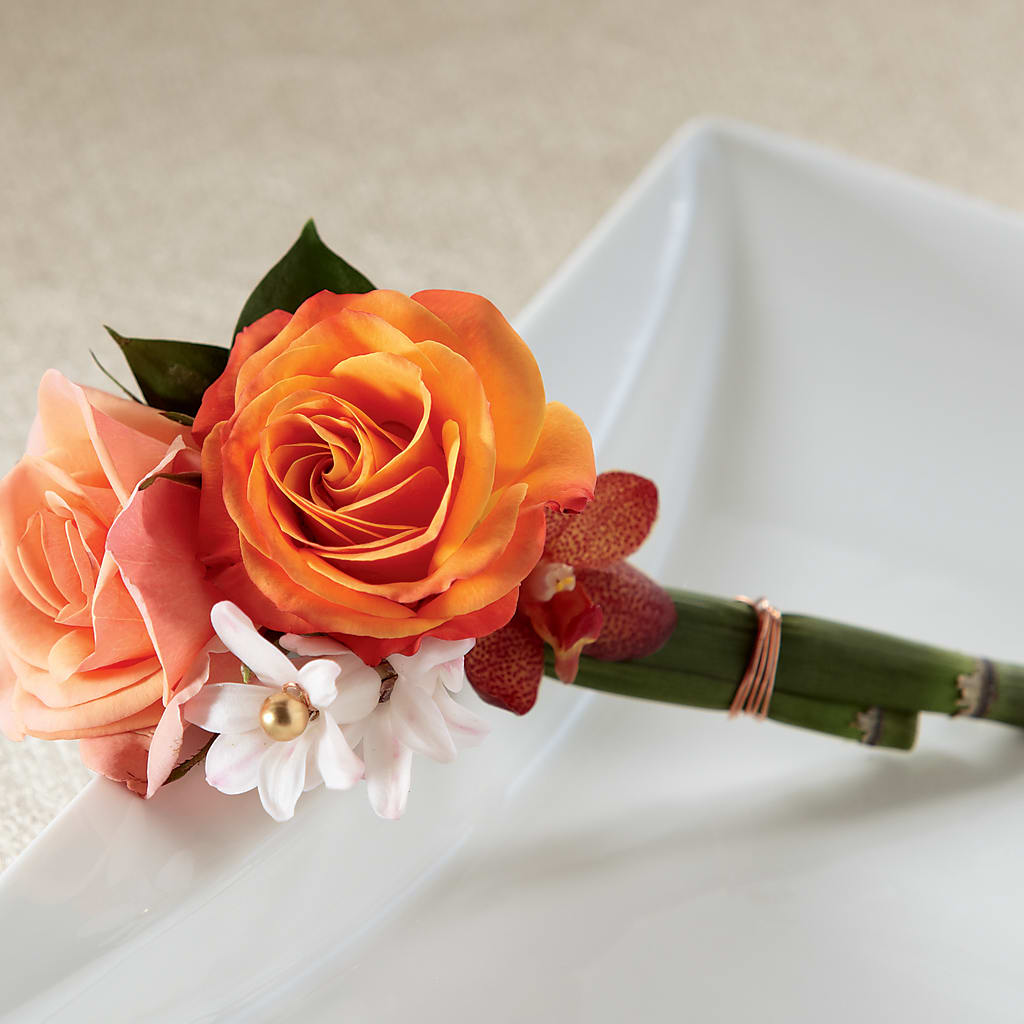 Sunset Dream Boutonniere – Lolas Blooms, Somerset NJ