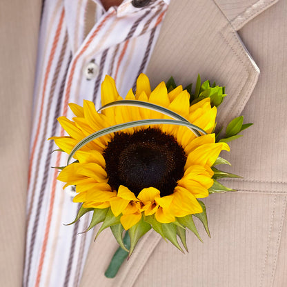 Free Spirit Boutonniere –  Lolas Blooms, Somerset NJ